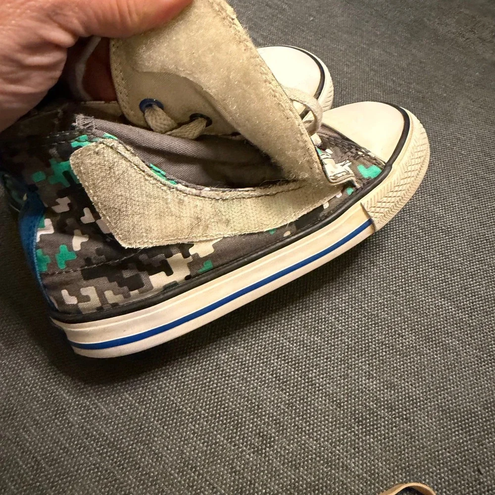 Converse Chuck Taylor All Star Toddler Digital Camo Grey Teal High Top Sneakers‎